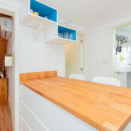 Attic Apartment With Balcony In Bairro Alto Lisabona Exterior foto
